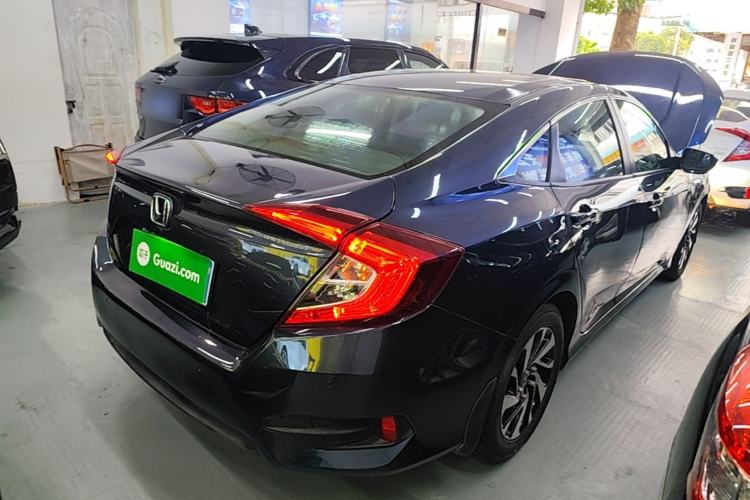 Used Honda Civic 2016 220TURBO CVT Luxury Edition Rear Right 45 Deg