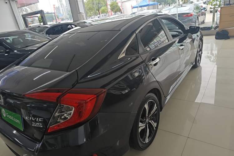 Used Honda Civic 2016 220TURBO CVT Prestige Edition Rear Right 45 Deg