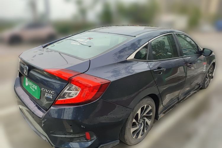 Used Honda Civic 2016 220TURBO CVT Luxury Edition Rear Right 45 Deg