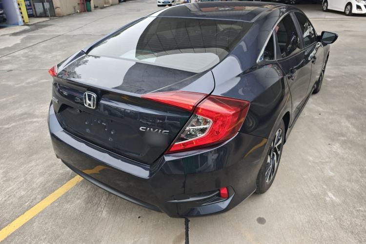 Used Honda Civic 2016 220TURBO CVT Luxury Edition Rear Right 45 Deg