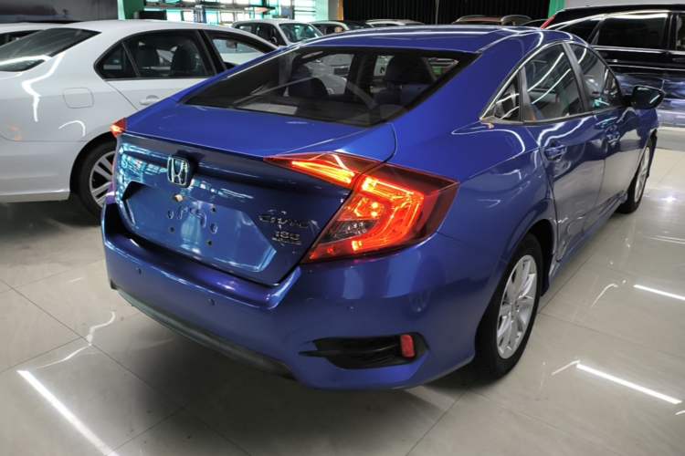 Used Honda Civic 2016 180TURBO CVT Comfort Version Rear Right 45 Deg