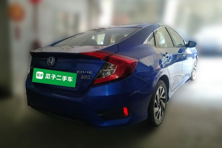 Used Honda Civic 2016 220TURBO CVT Luxury Edition Rear Right 45 Deg