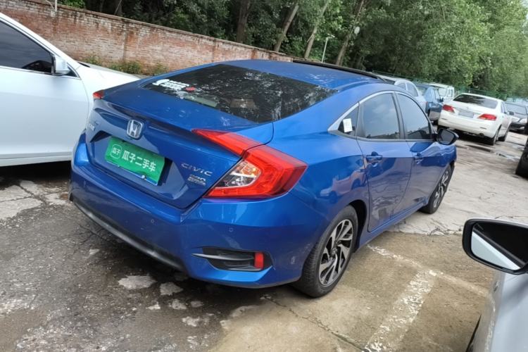Used Honda Civic 2016 220TURBO CVT Luxury Edition Rear Right 45 Deg