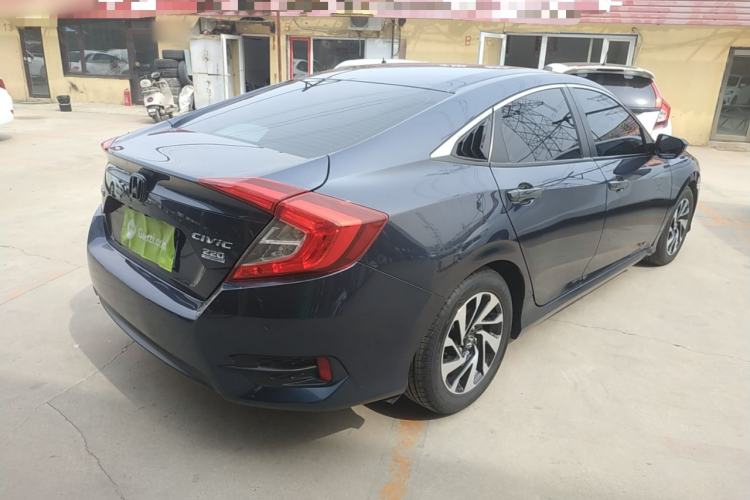Used Honda Civic 2016 220TURBO CVT Luxury Edition Rear Right 45 Deg
