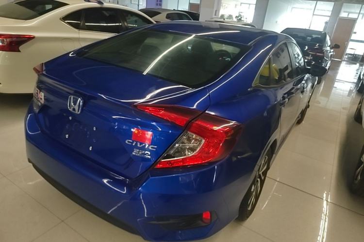 Used Honda Civic 2016 220TURBO CVT Luxury Edition Rear Right 45 Deg