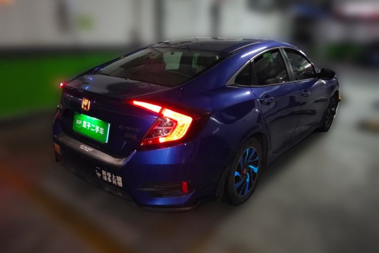 Used Honda Civic 2016 220TURBO CVT Luxury Edition Rear Right 45 Deg