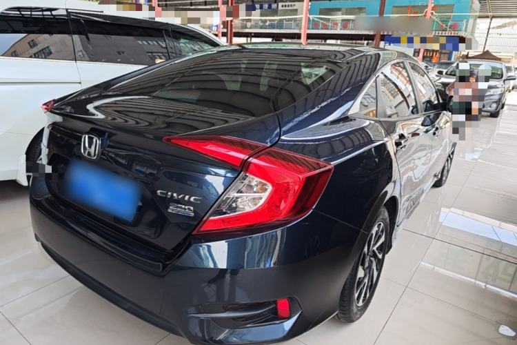Used Honda Civic 2016 220TURBO CVT Luxury Edition Rear Right 45 Deg