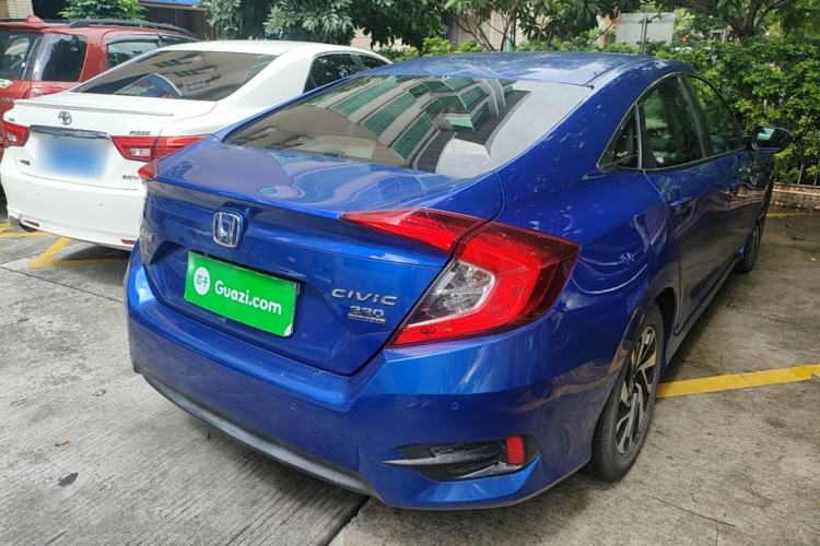 Used Honda Civic 2016 220TURBO CVT Luxury Edition Rear Right 45 Deg