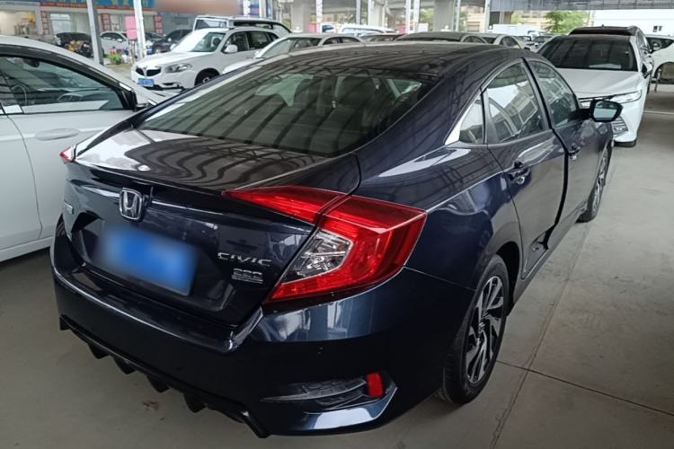 Used Honda Civic 2016 220TURBO CVT Luxury Edition Rear Right 45 Deg