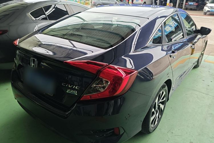 Used Honda Civic 2016 220TURBO CVT Luxury Edition Rear Right 45 Deg
