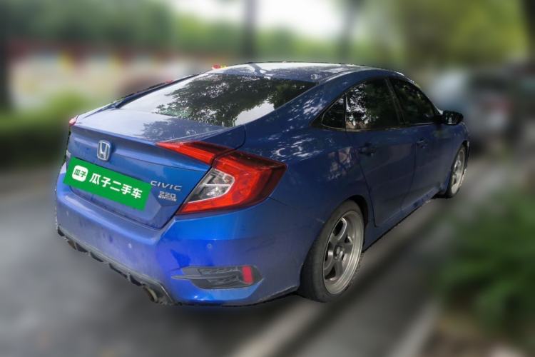 Used Honda Civic 2016 220TURBO CVT Luxury Edition Rear Right 45 Deg