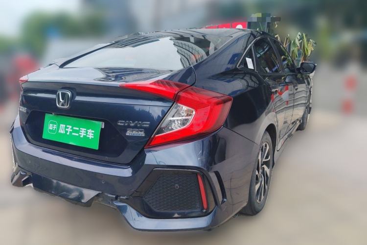 Used Honda Civic 2016 220TURBO Manual Luxury Edition Rear Right 45 Deg