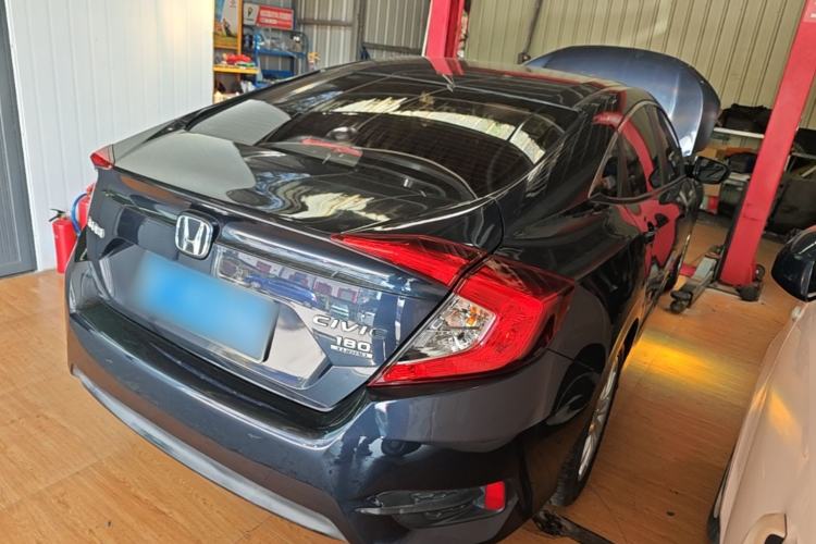 Used Honda Civic 2016 180TURBO CVT Comfort Version Rear Right 45 Deg