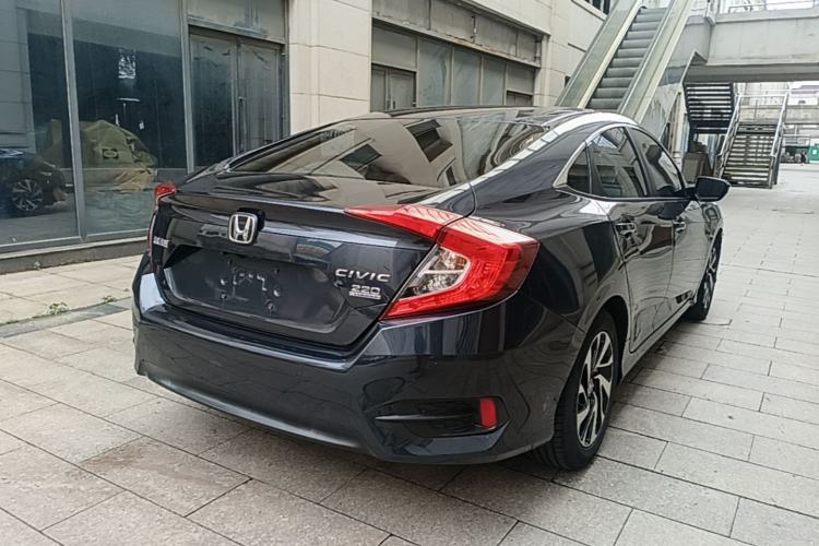 Used Honda Civic 2016 220TURBO CVT Luxury Edition Rear Right 45 Deg