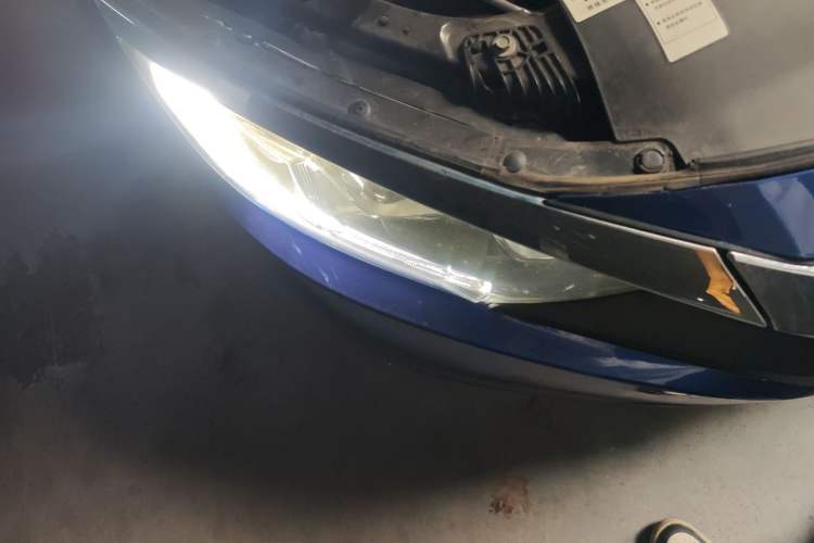 Used Honda Civic 2016 220TURBO CVT Luxury Edition Right Front Headlight