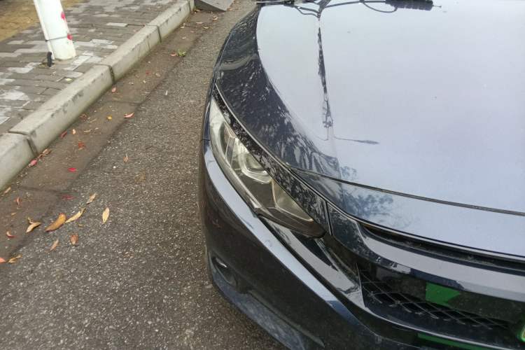 Used Honda Civic 2016 220TURBO CVT Luxury Edition Right Front Headlight