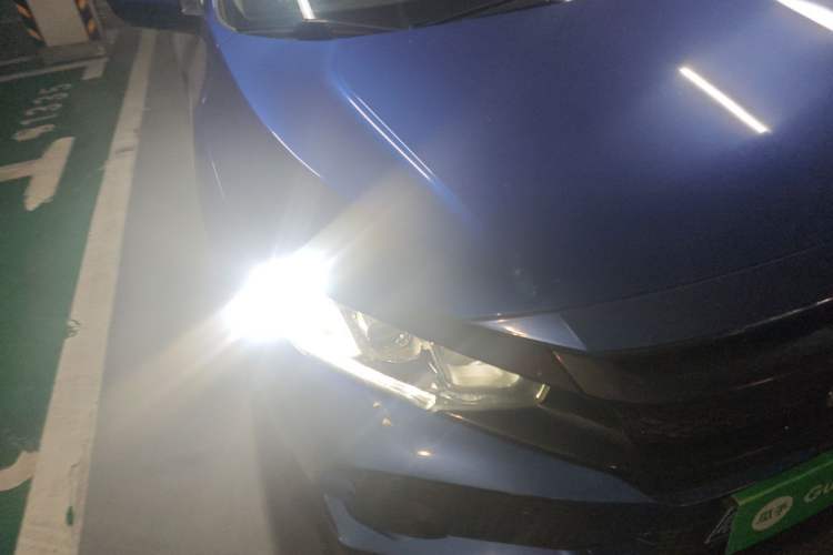 Used Honda Civic 2016 220TURBO CVT Luxury Edition Right Front Headlight