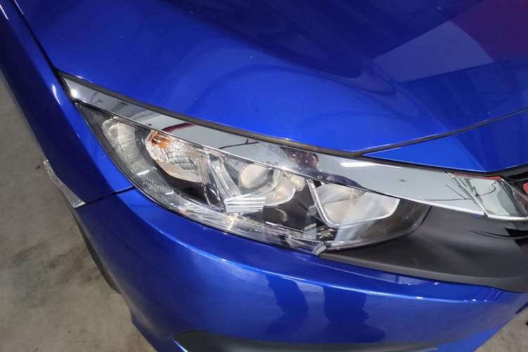 Used Honda Civic 2016 220TURBO CVT Luxury Edition Right Front Headlight