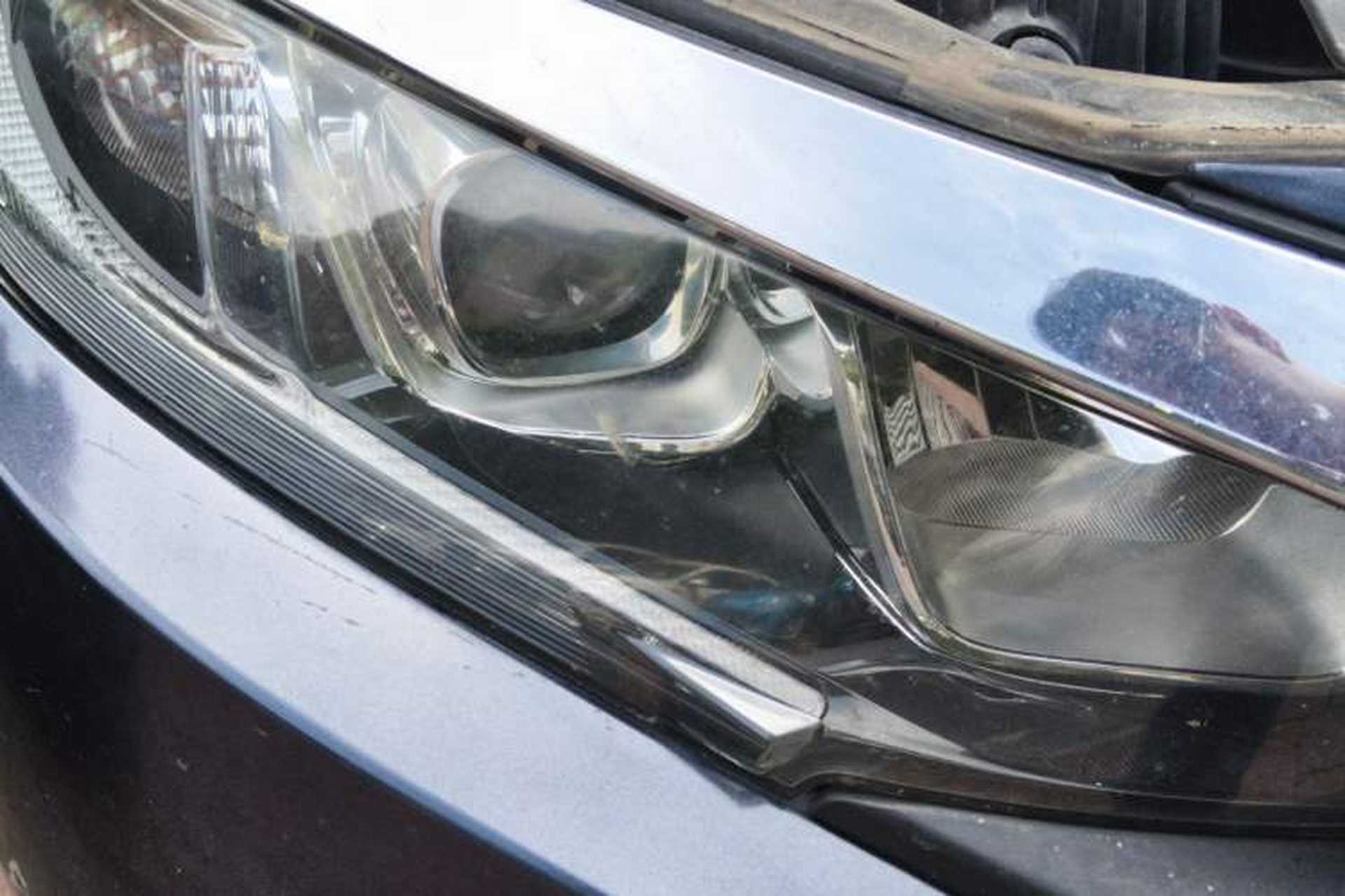 Used Honda Civic 2016 220TURBO CVT Luxury Edition Right Front Headlight