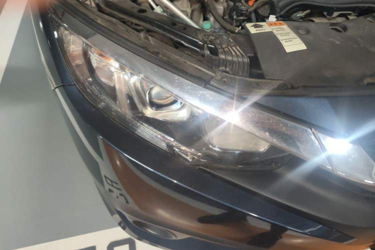 Used Honda Civic 2016 220TURBO CVT Luxury Edition Right Front Headlight
