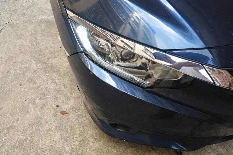 Used Honda Civic 2016 220TURBO CVT Luxury Edition Right Front Headlight