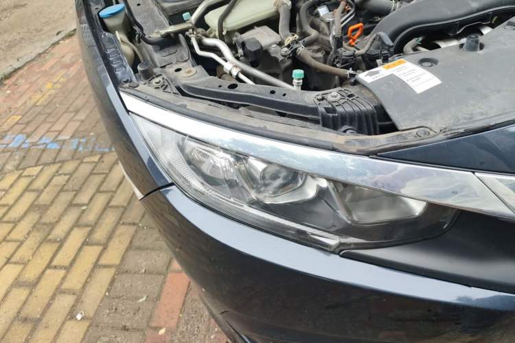Used Honda Civic 2016 220TURBO CVT Luxury Edition Right Front Headlight