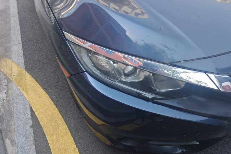 Used Honda Civic 2016 220TURBO Manual Luxury Edition Right Front Headlight