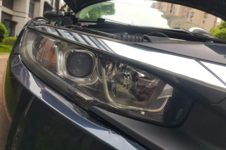 Used Honda Civic 2016 220TURBO CVT Luxury Edition Right Front Headlight