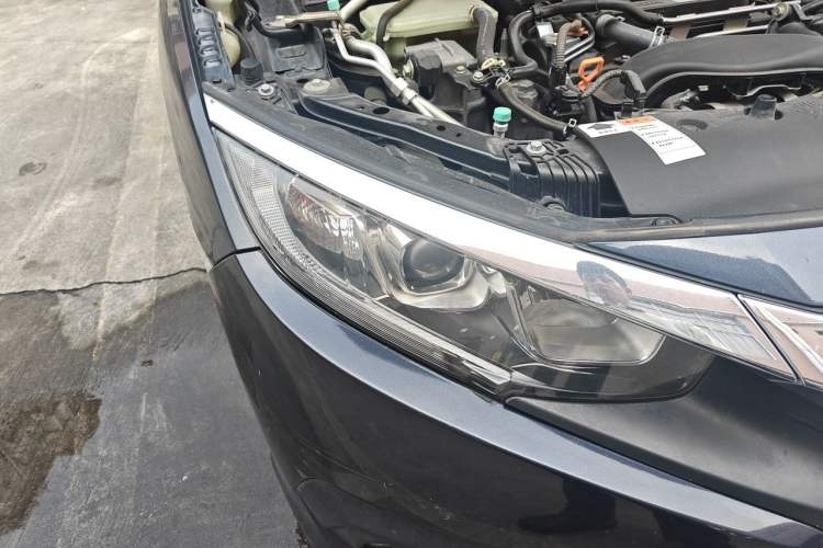 Used Honda Civic 2016 220TURBO CVT Luxury Edition Right Front Headlight