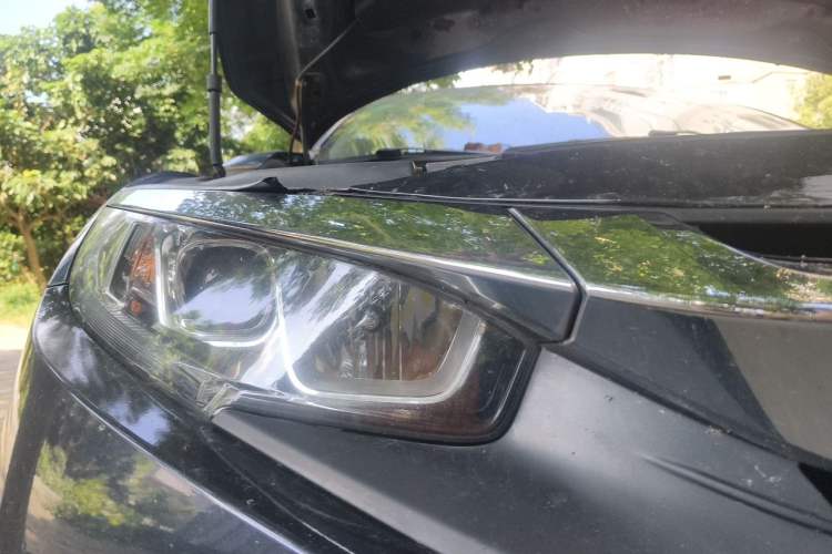 Used Honda Civic 2016 220TURBO CVT Luxury Edition Right Front Headlight