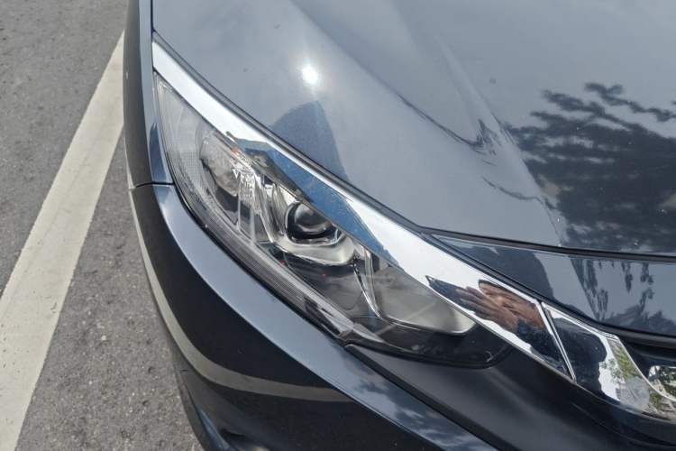 Used Honda Civic 2016 220TURBO CVT Luxury Edition Right Front Headlight