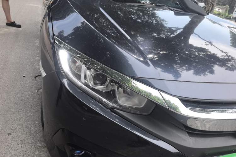 Used Honda Civic 2016 220TURBO CVT Luxury Edition Right Front Headlight