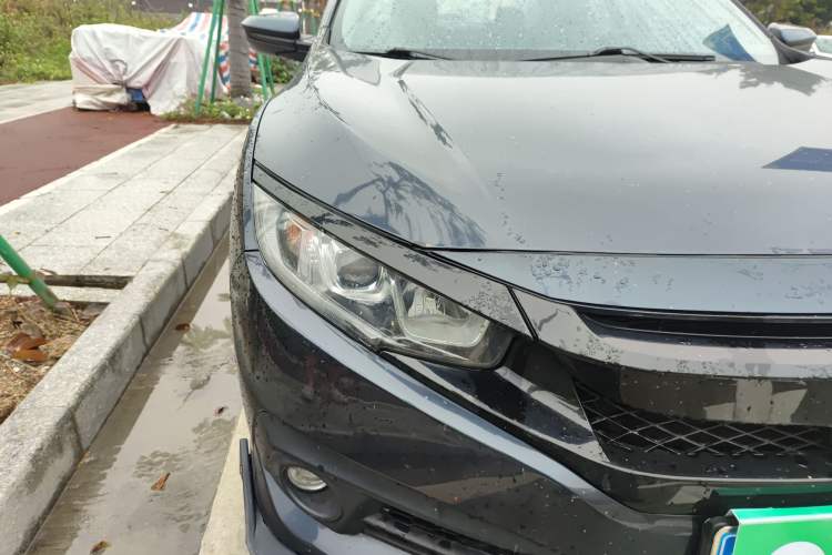 Used Honda Civic 2016 220TURBO CVT Luxury Edition Right Front Headlight