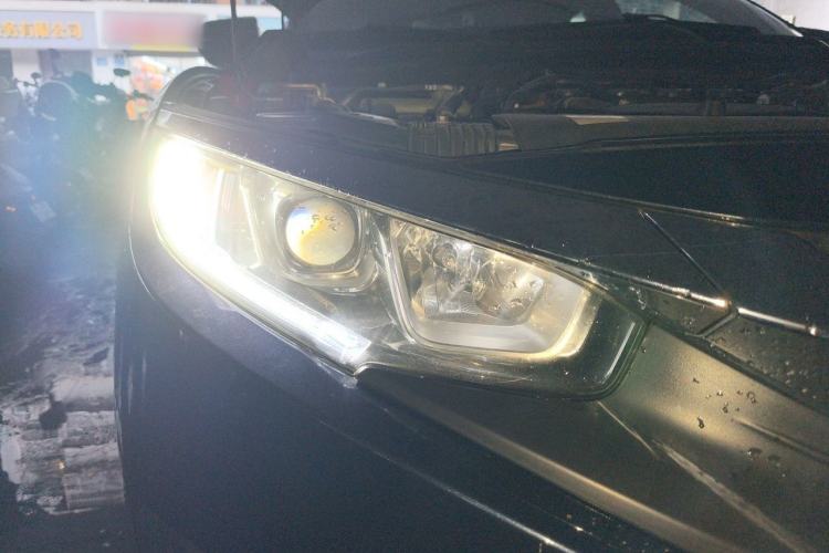 Used Honda Civic 2016 220TURBO CVT Luxury Edition Right Front Headlight
