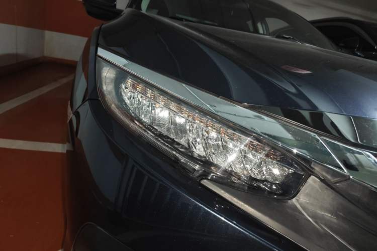 Used Honda Civic 2016 220TURBO CVT Prestige Edition Right Front Headlight