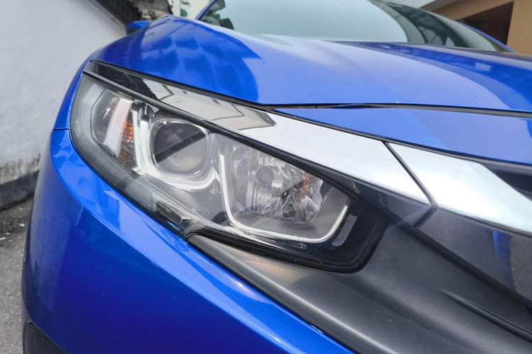 Used Honda Civic 2016 220TURBO CVT Luxury Edition Right Front Headlight