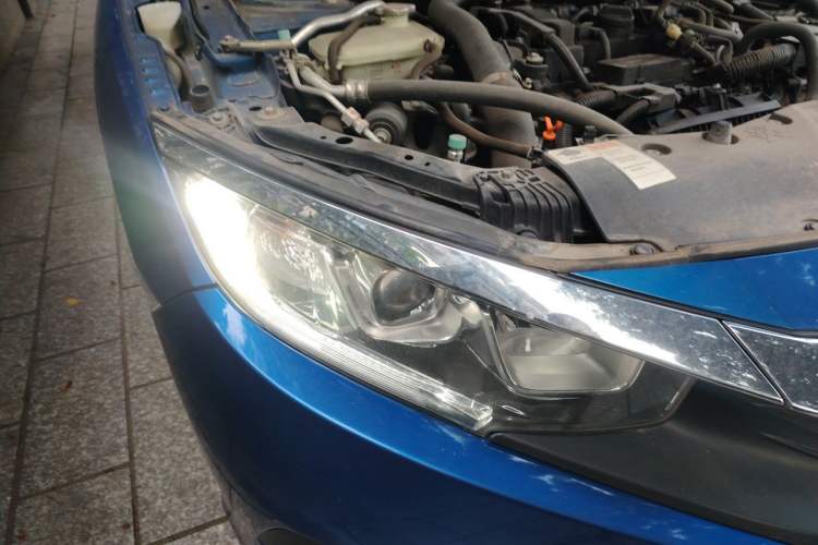 Used Honda Civic 2016 180TURBO CVT Comfort Version Right Front Headlight