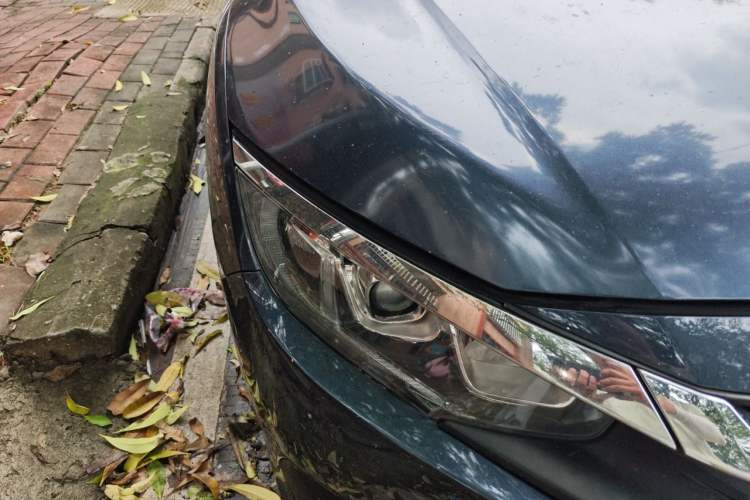 Used Honda Civic 2016 220TURBO CVT Luxury Edition Right Front Headlight