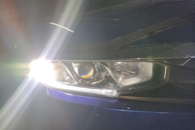 Used Honda Civic 2016 220TURBO CVT Luxury Edition Right Front Headlight