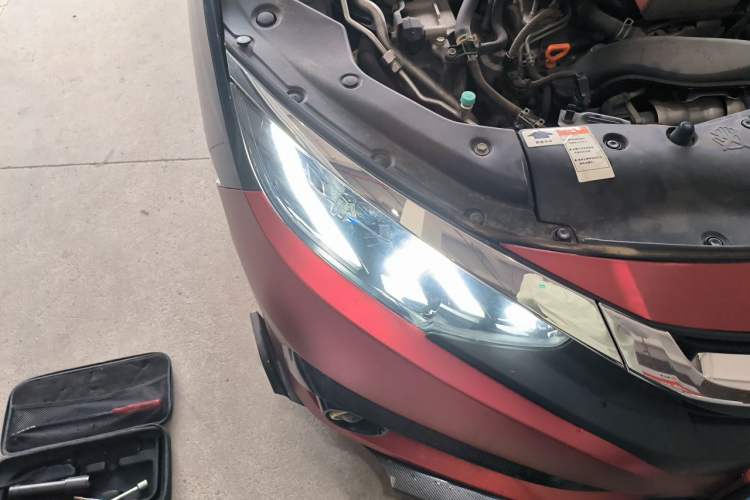 Used Honda Civic 2016 220TURBO CVT Luxury Edition Right Front Headlight