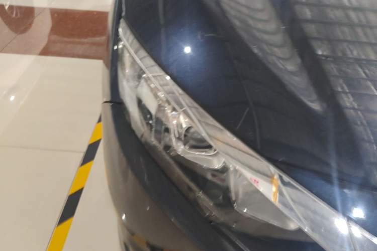 Used Honda Civic 2016 220TURBO CVT Luxury Edition Right Front Headlight