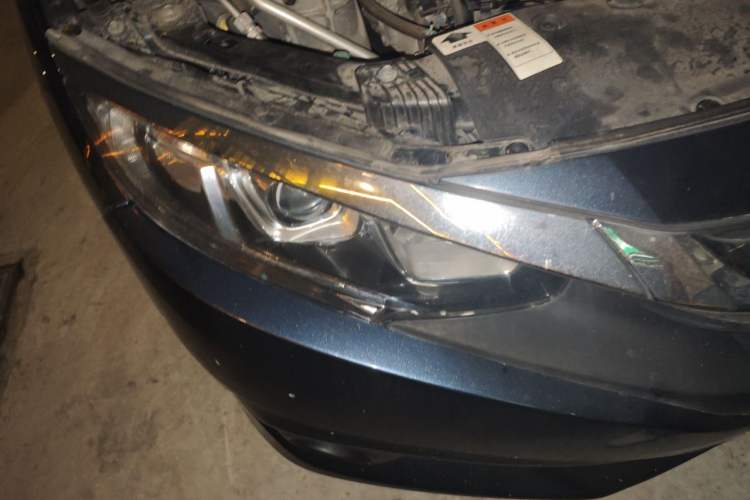 Used Honda Civic 2016 220TURBO CVT Luxury Edition Right Front Headlight