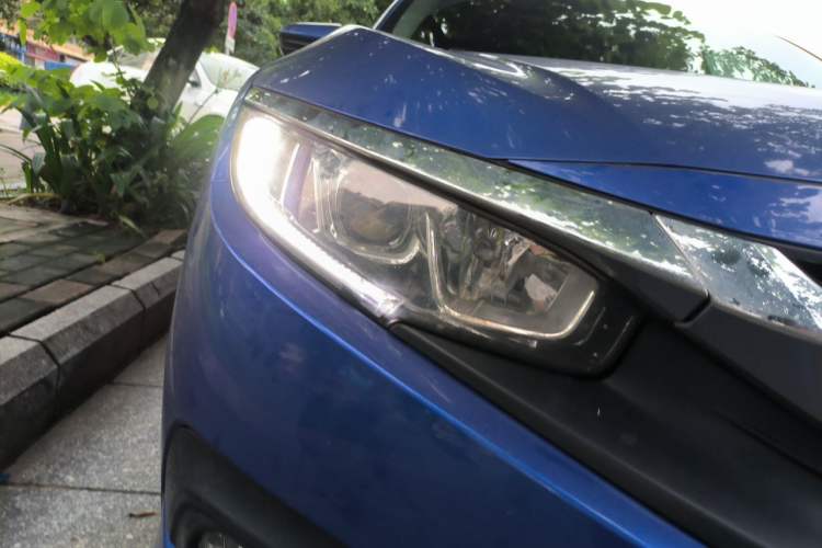 Used Honda Civic 2016 220TURBO CVT Luxury Edition Right Front Headlight
