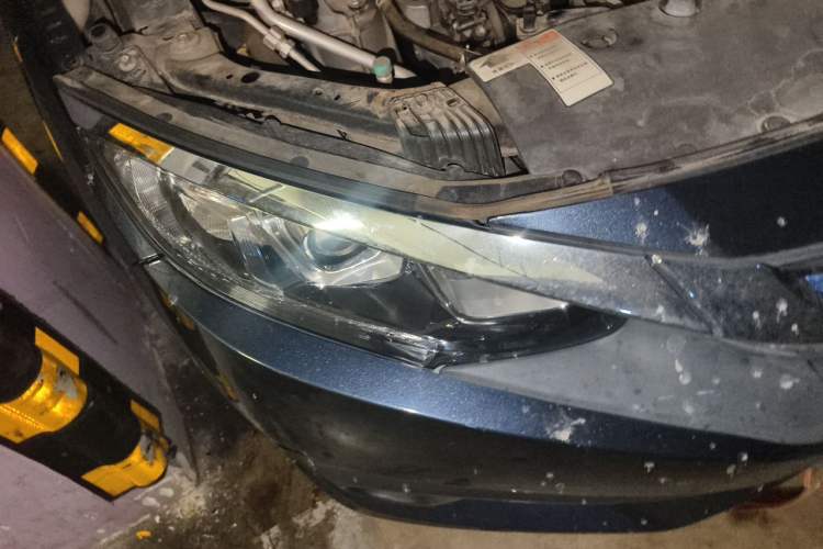 Used Honda Civic 2016 220TURBO CVT Luxury Edition Right Front Headlight