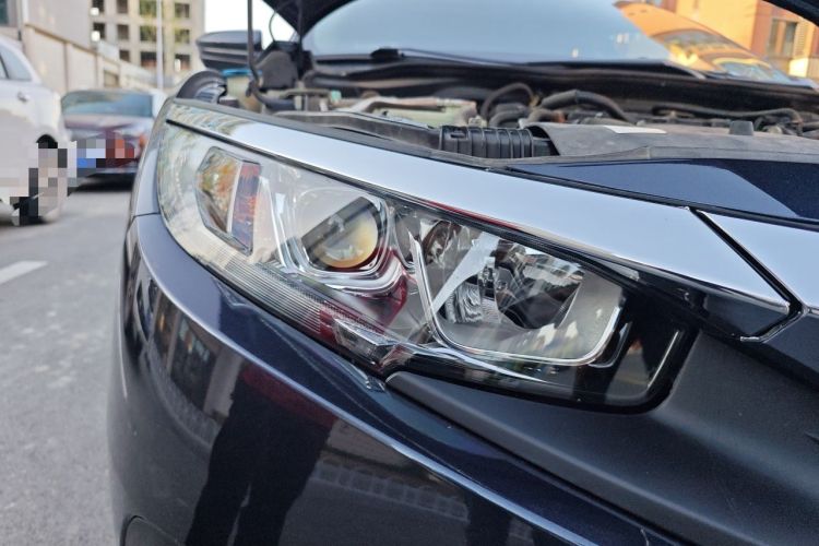 Used Honda Civic 2016 220TURBO CVT Luxury Edition Right Front Headlight