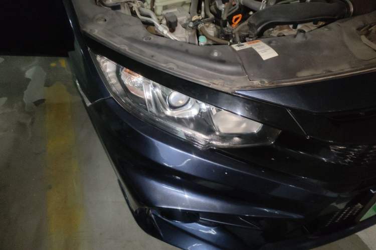 Used Honda Civic 2016 220TURBO CVT Luxury Edition Right Front Headlight