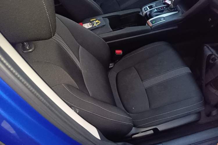 Used Honda Civic 2016 220TURBO CVT Luxury Edition Right Front Seat