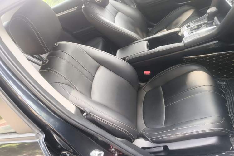 Used Honda Civic 2016 220TURBO CVT Luxury Edition Right Front Seat