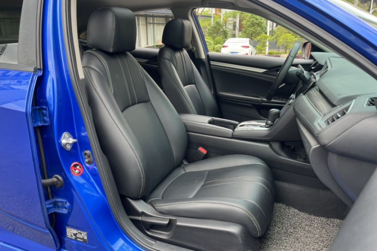 Used Honda Civic 2016 220TURBO CVT Luxury Edition Right Front Seat