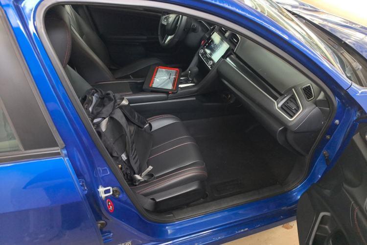 Used Honda Civic 2016 220TURBO CVT Luxury Edition Right Front Seat
